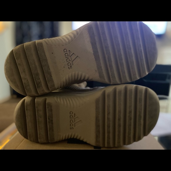 Yeezy Desert Boots - Picture 4 of 11